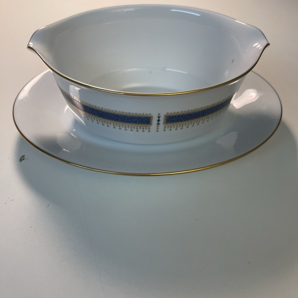 Exquisite Vintage Noritake Blue Dawn Decorative Designed Attached Gravy‎ Boat